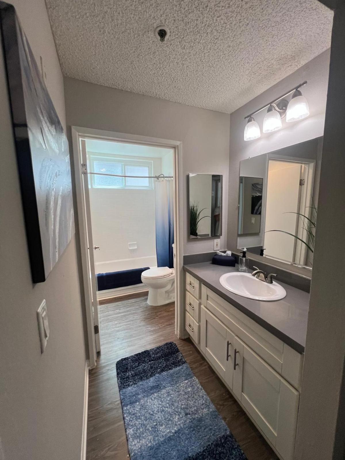 Exceptional 2 Bedroom In Heart Of Hollywood 201 Apartment Los Angeles