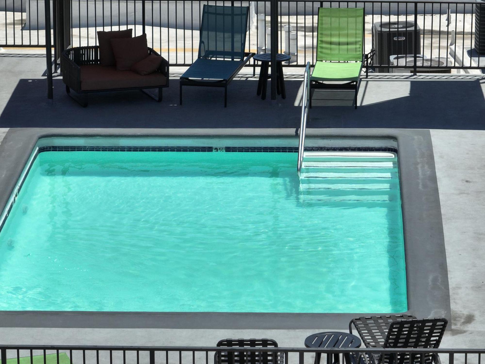 Exceptional 2 Bedroom In Heart Of Hollywood 201 Appartamento